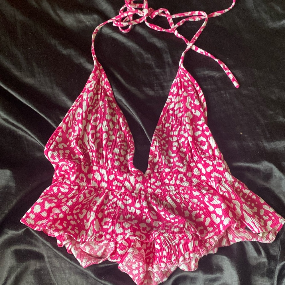 pink and white flowy crop top